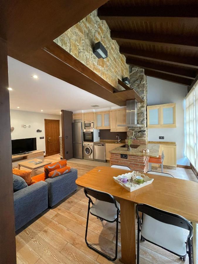 Apartamento del s XVI en el casco histórico de Luanco Exterior foto